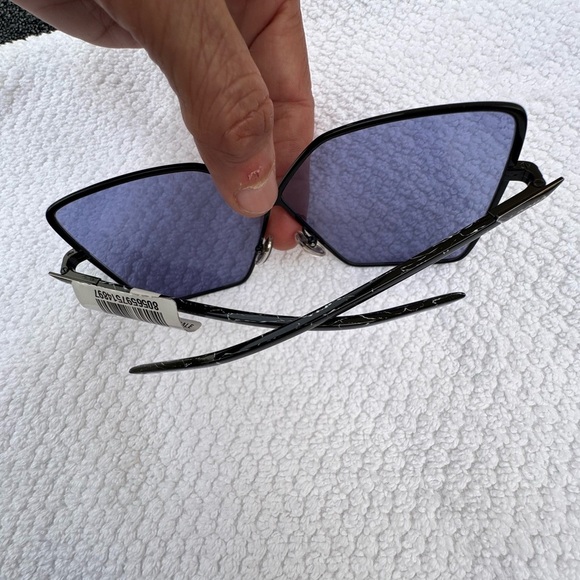 Prada Black and Blue Geometric Sunglasses - Picture 12 of 17